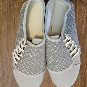 Avon Green Quilted Side Lace Flats